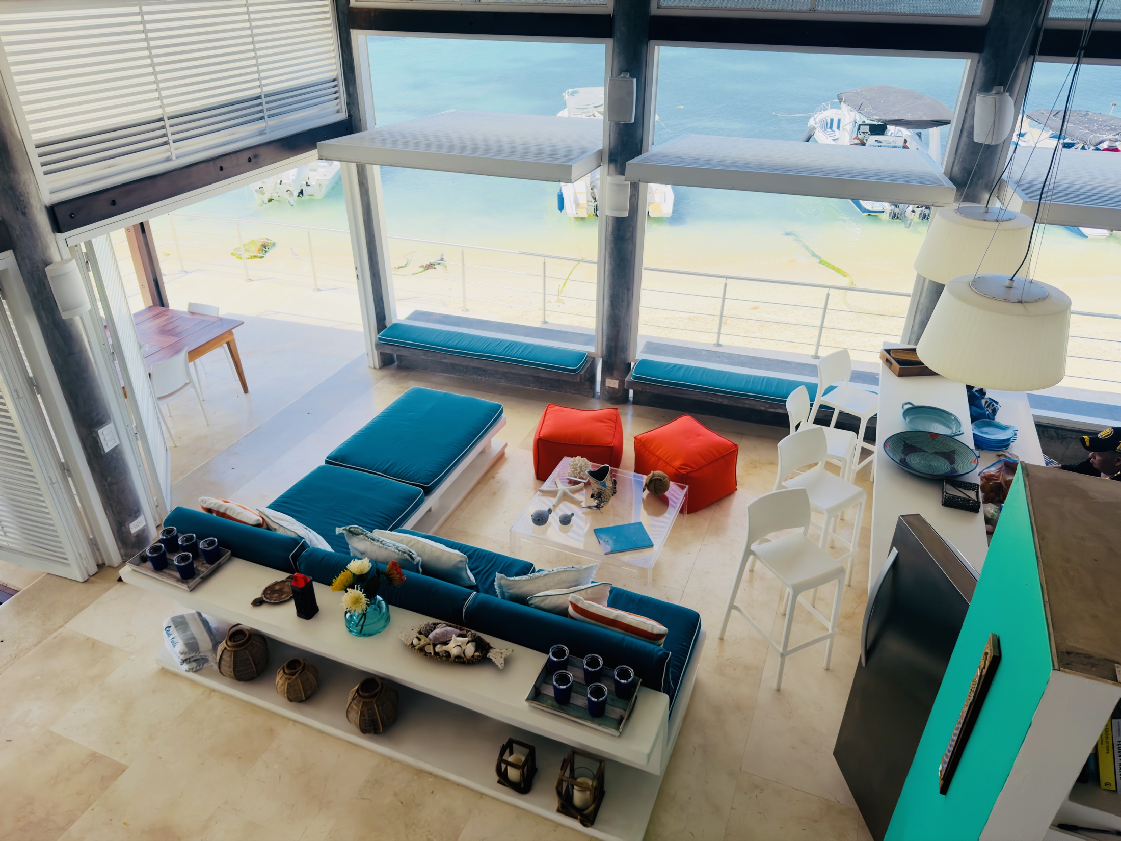 Sala frente al mar — Casa Verde