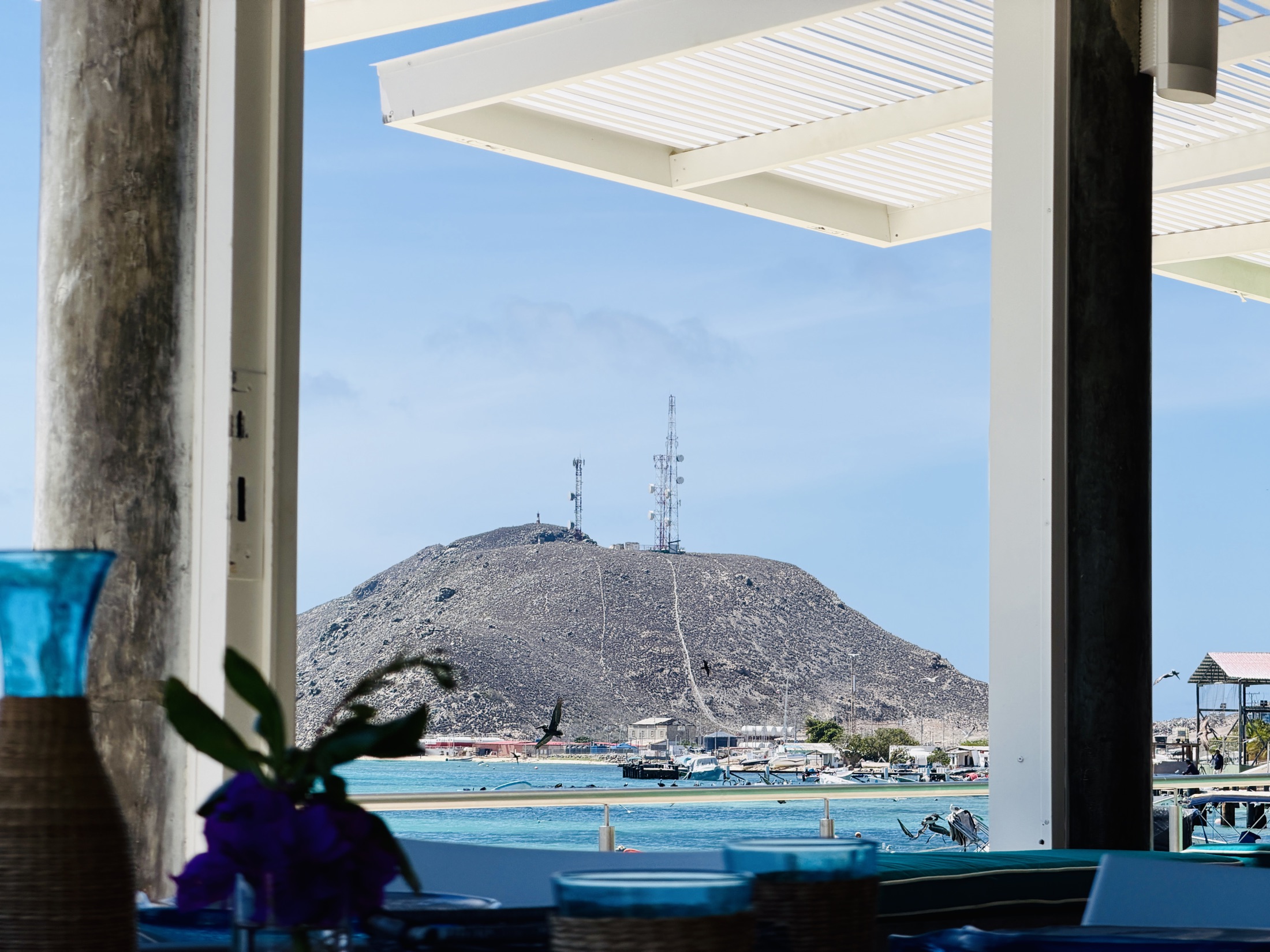Vista al cerro de Gran Roque — Casa Verde, Los Roques