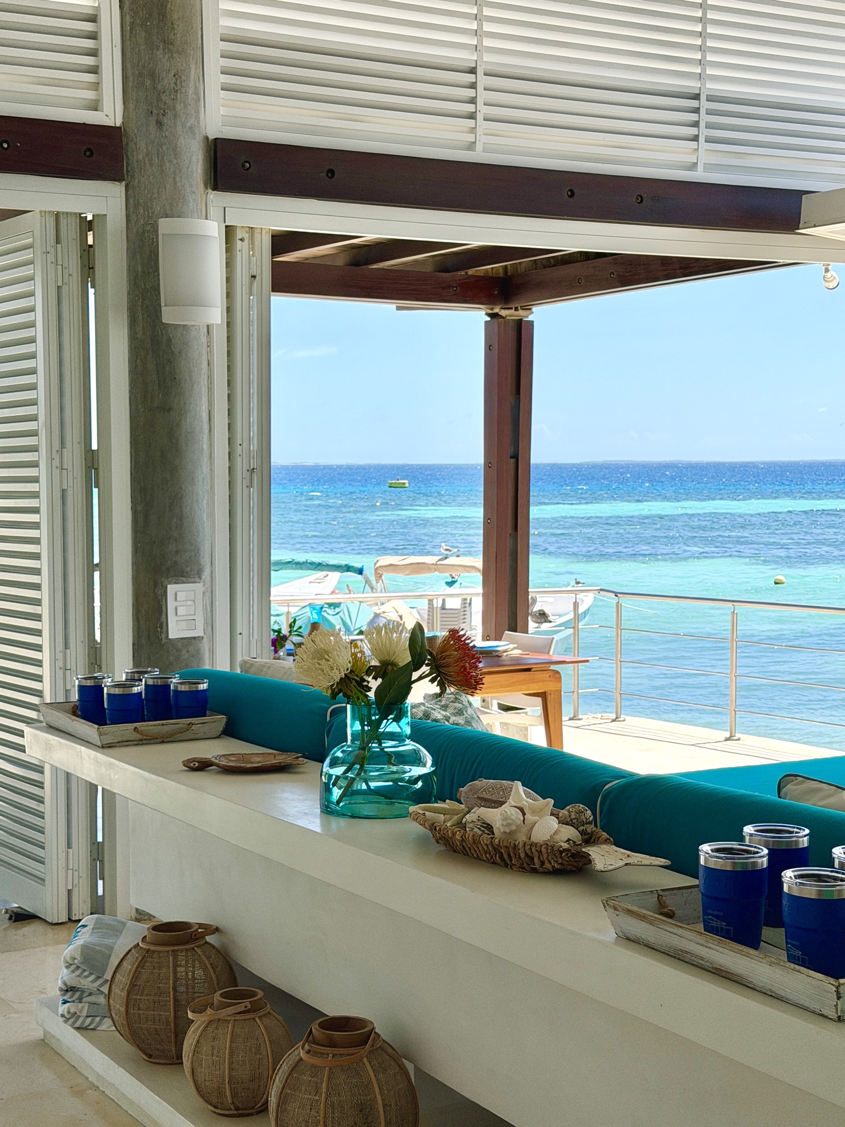 Vista desde la sala — Casa Verde, Los Roques