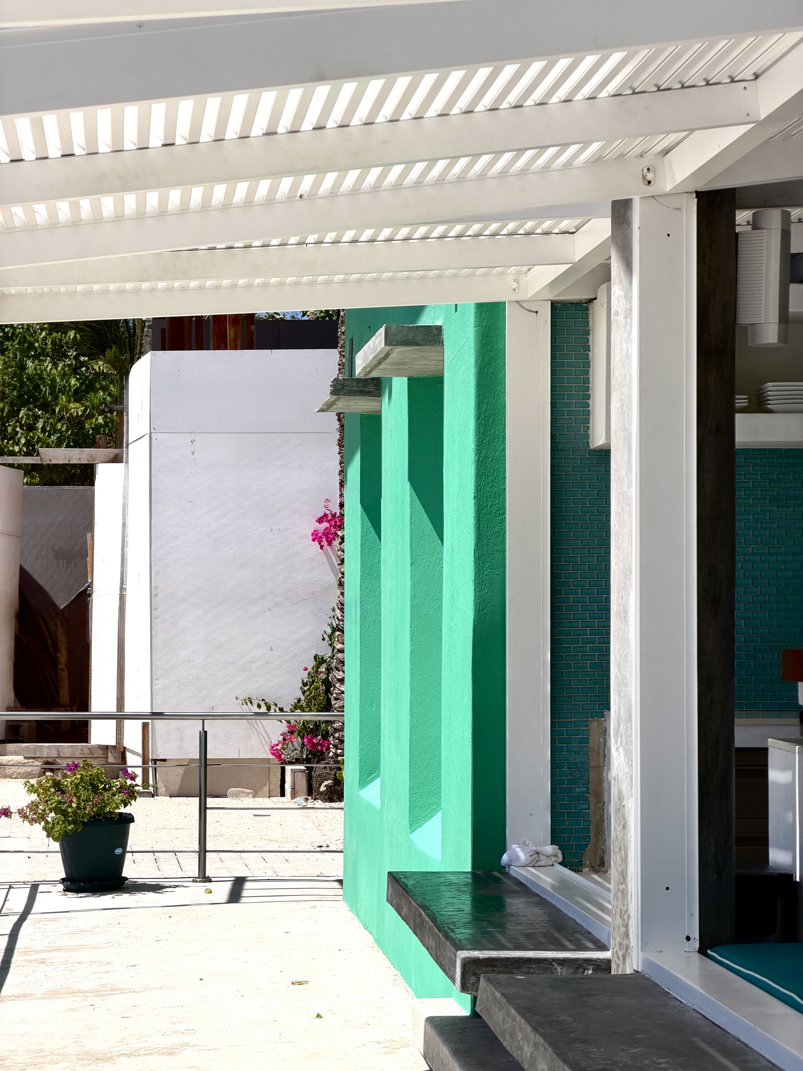 Entrada lateral — Casa Verde, Los Roques